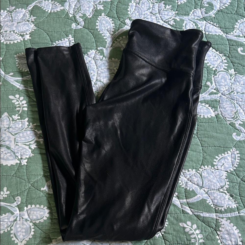SPANX Faux Leather Leggings Size Medium Like New!